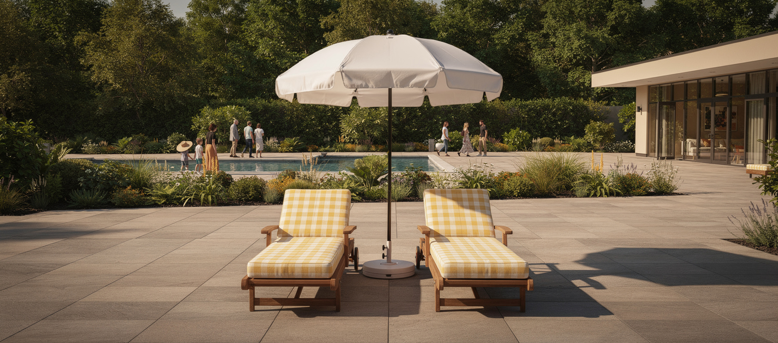 CB6-patio-intimate-neutral-communities.jpg